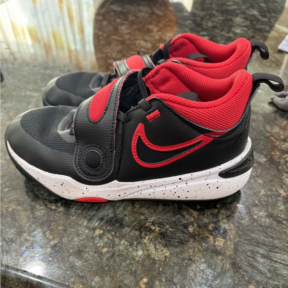 Nike Kids Black and Red Sneakers